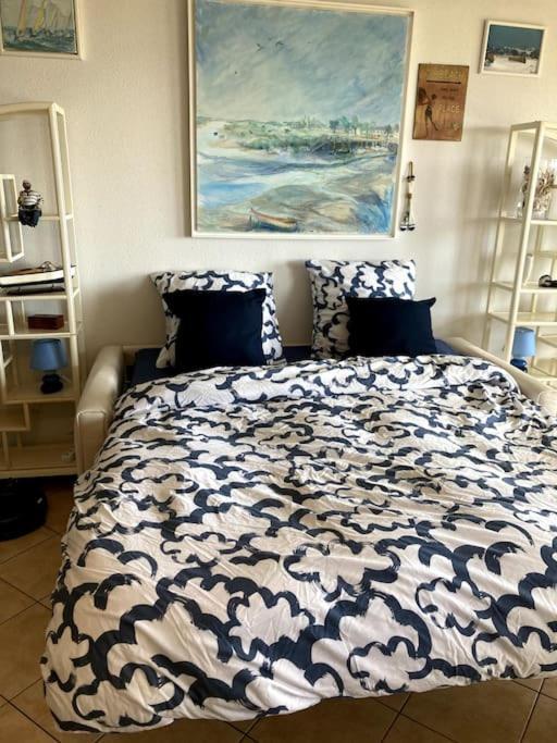 Apartment La *
